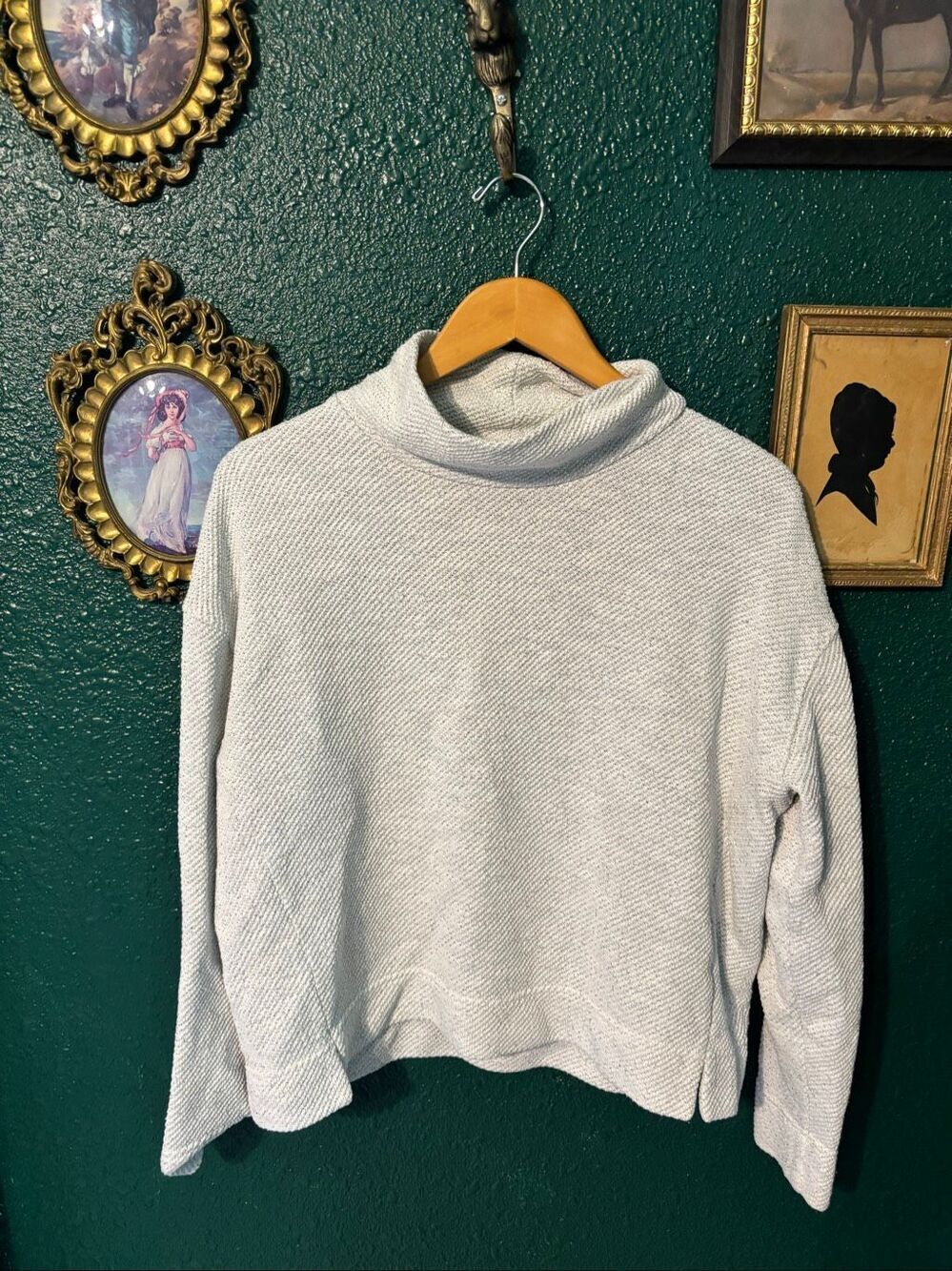 Vineyard Vines Gray Women’s Mock Neck Sweater Sz Medium
